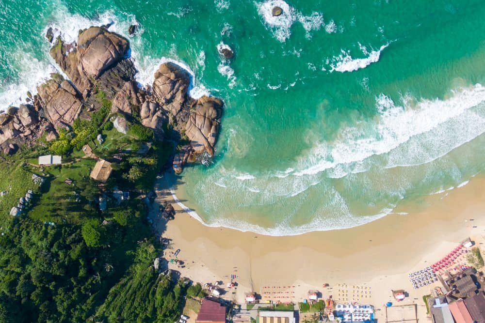 Melhores praias de Florianópolis: confira a lista com as mais belas praias da região e aproveite!