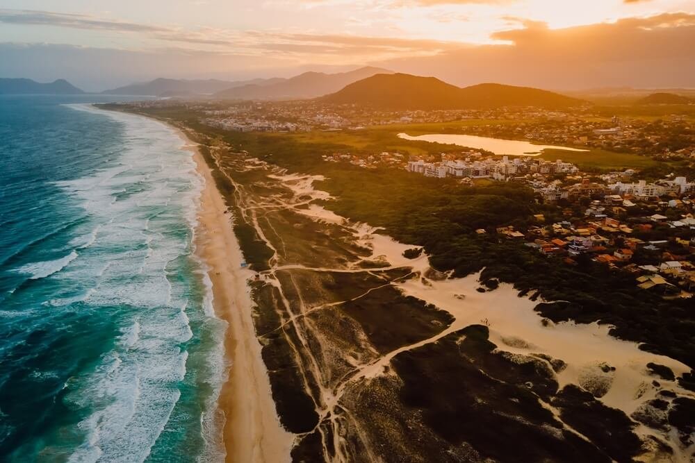 Bairros nobres em Florianópolis: descubra as melhores regiões para morar na ilha da magia!